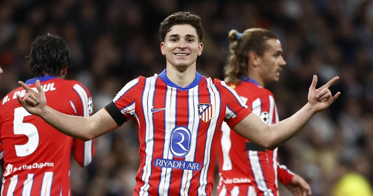 julian-alvarez-pha-vo-ky-luc-cua-messi